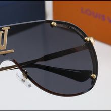 Load image into Gallery viewer, New LV Sunglasses
